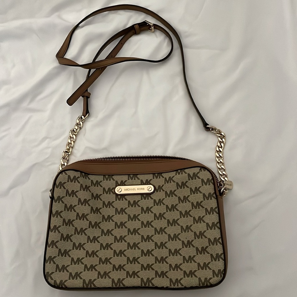 Michael Kors crossbody purse